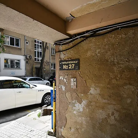 Apartment 3br With Parking And Wifi *